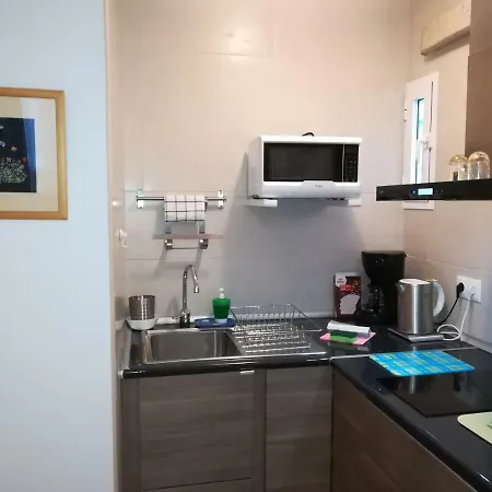 Sun 609 Apartment *